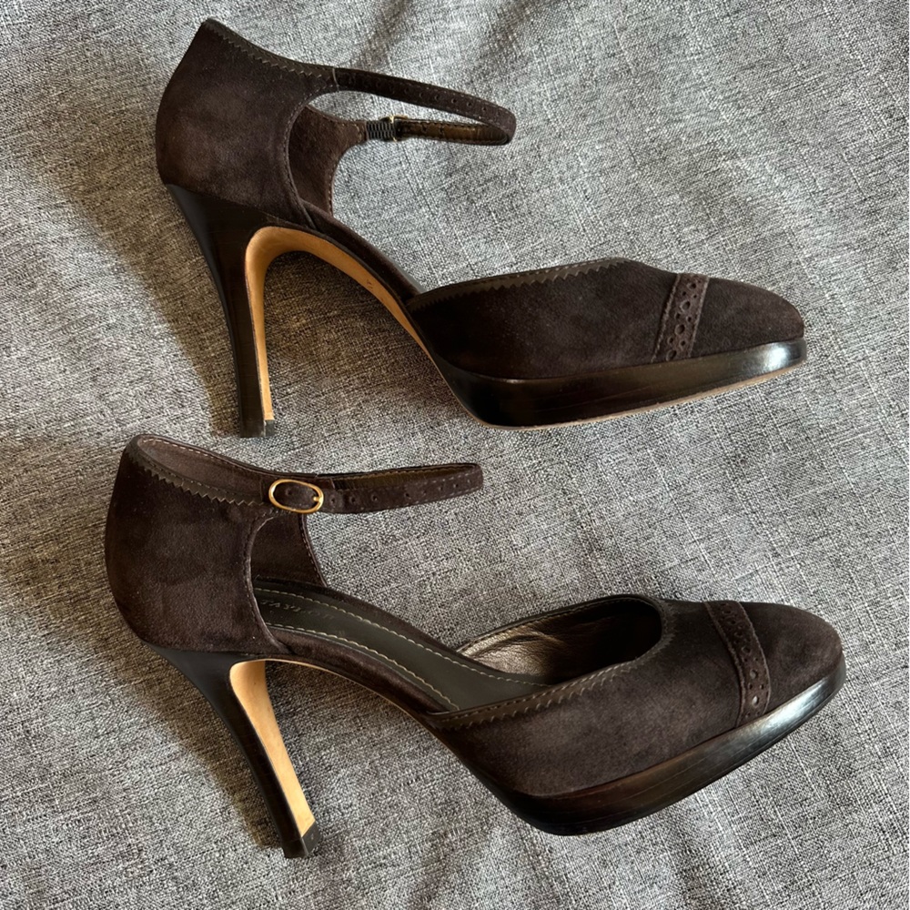 *Final Sale Price*  Ann Taylor brown suede heels platform pump - Picture 5 of 15